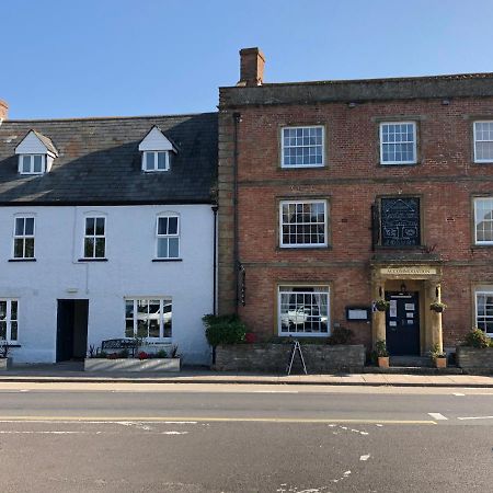 The Ilchester Arms Hotel, Ilchester Somerset Bagian luar foto
