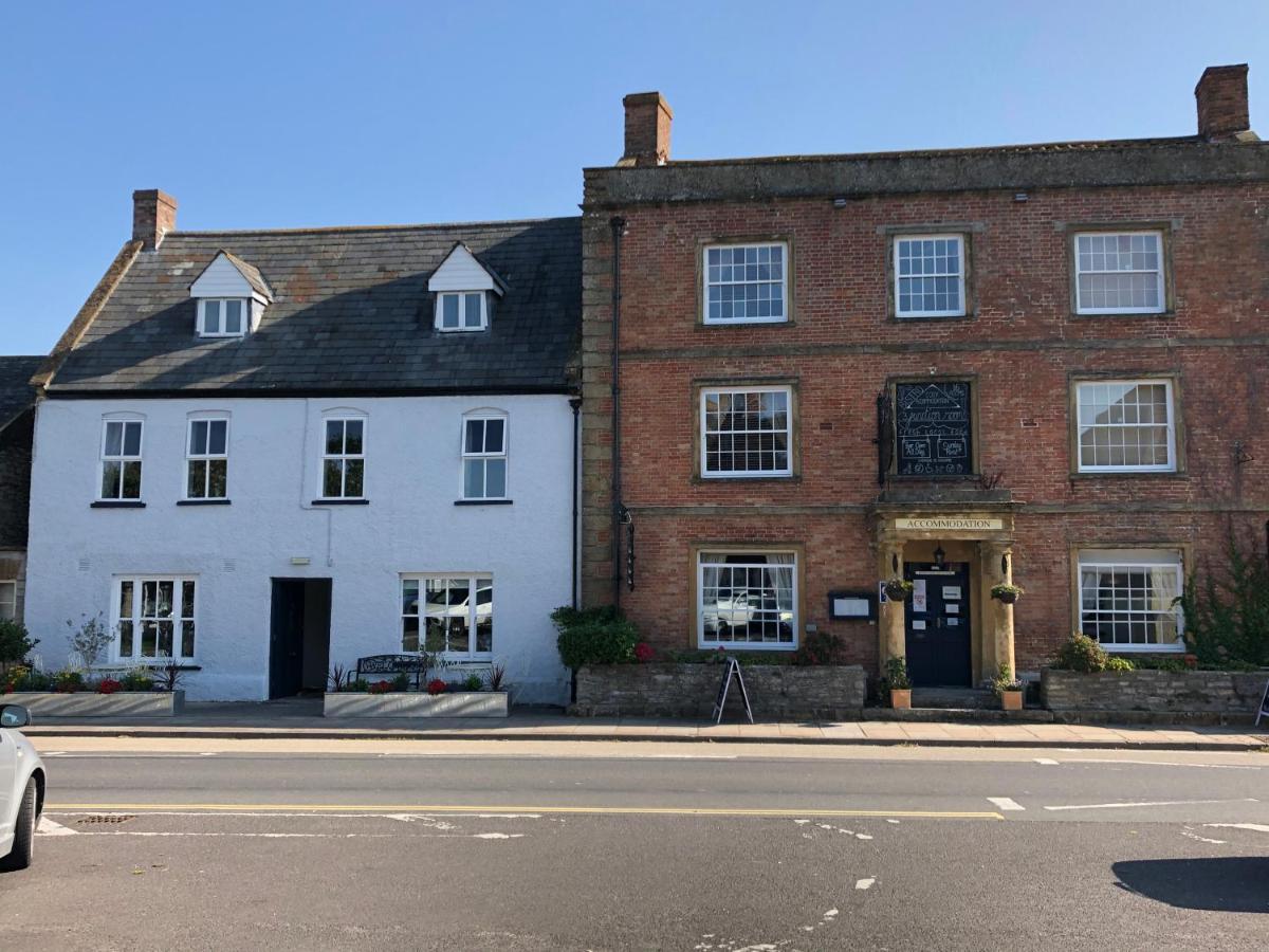 The Ilchester Arms Hotel, Ilchester Somerset Bagian luar foto
