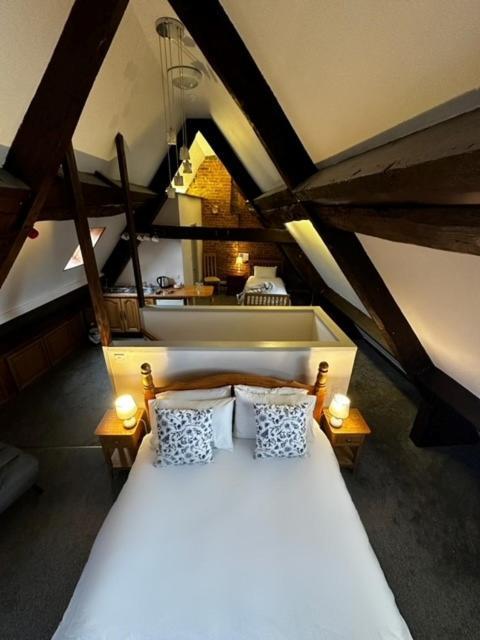 The Ilchester Arms Hotel, Ilchester Somerset Bagian luar foto