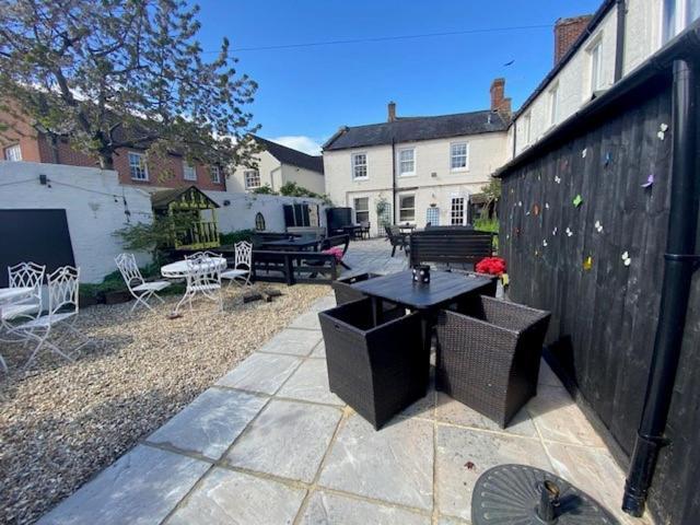 The Ilchester Arms Hotel, Ilchester Somerset Bagian luar foto